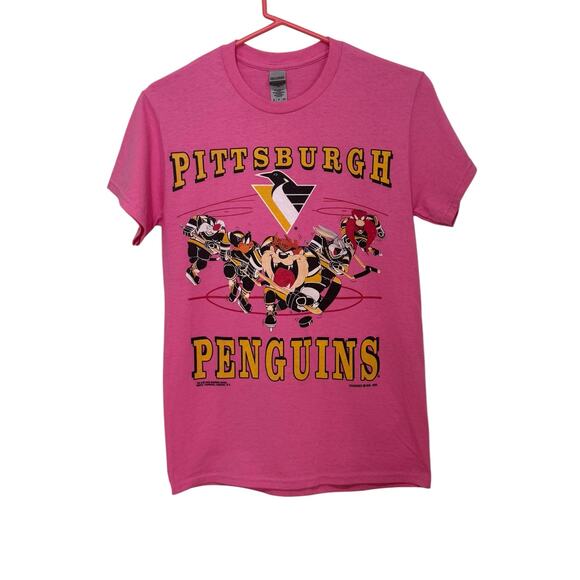 ViNTaGe Pink Pittsburgh Penguins Looney Tunes Taz T-Shirt S - Picture 1 of 6